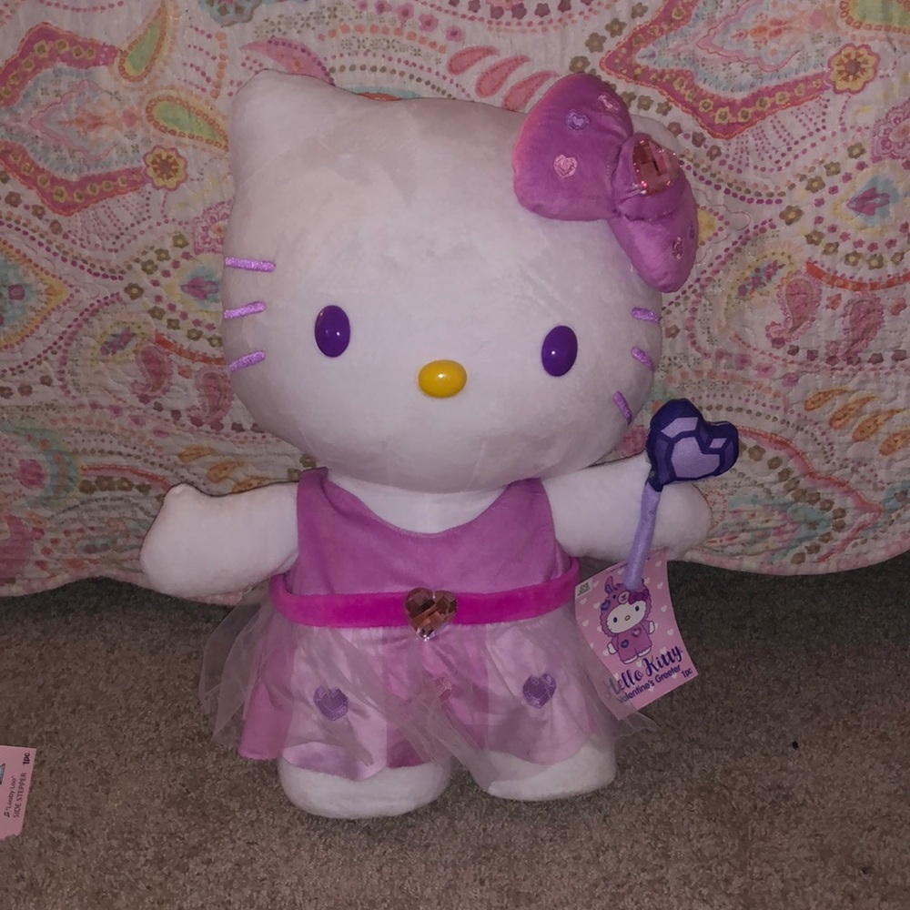 Hello kitty valentine’s greeter
